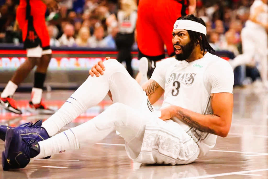 Anthony Davis will be out of play for couples of weeks due to adductor strain